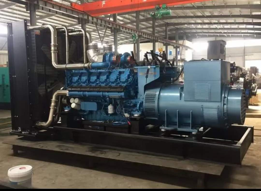 泰山如何确定负载的功率因数波动范围？